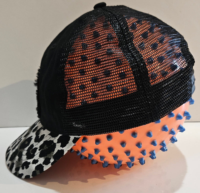 Load image into Gallery viewer, Trucker Cap - Snapback - Black Leopard Full - Fray
