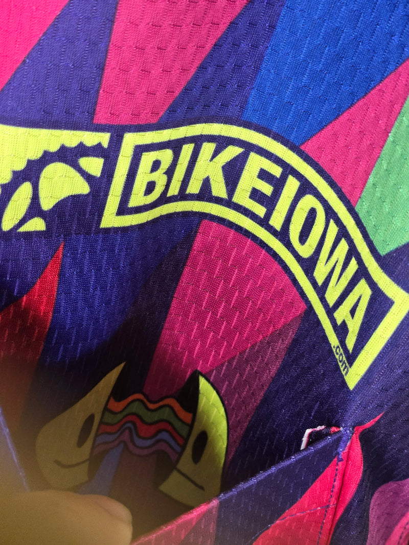 Load image into Gallery viewer, CYCLEDELIC-RAINBOW - Crew Shirt
