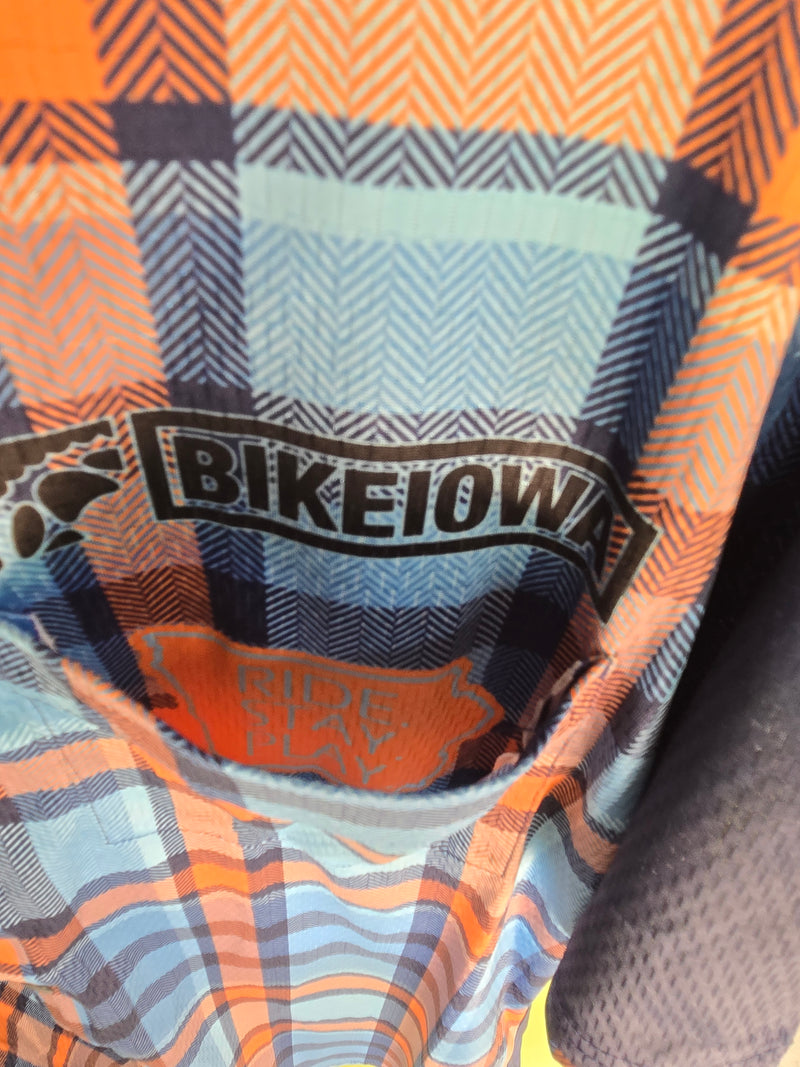 Load image into Gallery viewer, PLAIDITUDE - Crew Shirt
